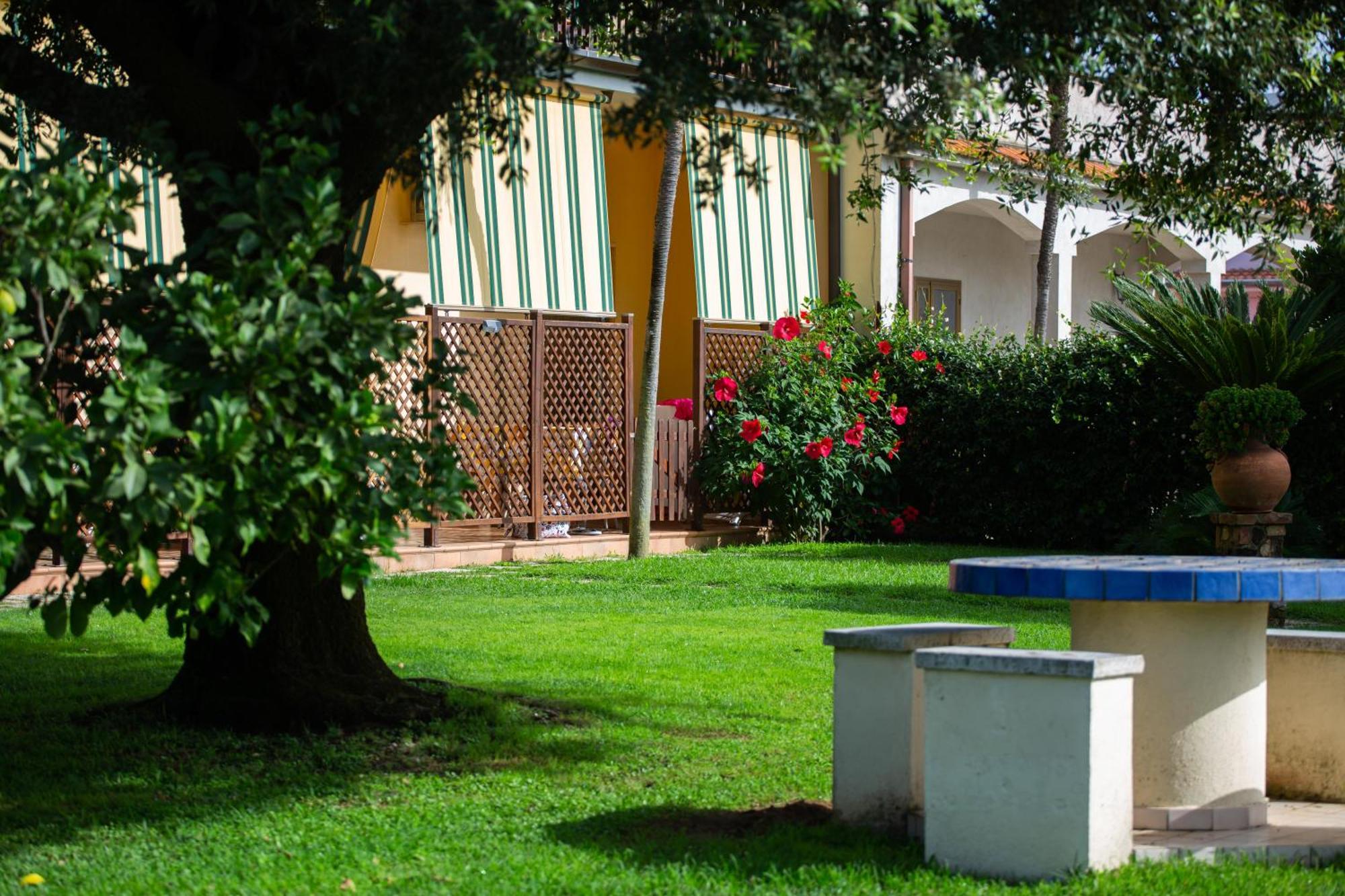 I Lecci Guesthouse San Felice Circeo Exterior foto